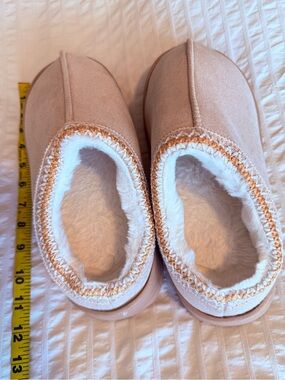 SHEIN Pink Faux Suede Fleece-Lined Slippers